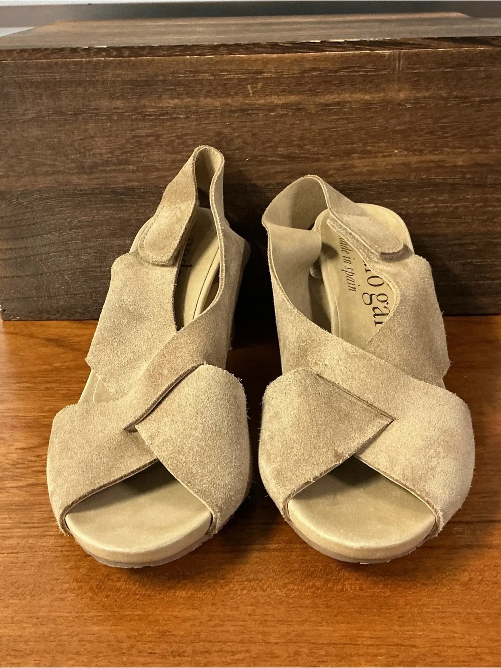 Pedro Garcia Women Tan Suede Crisscross Slingback Wedge Sandal 40.5EU 10.5US. Pr